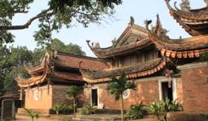 Ancient village of Duong Lam & Tay Phuong pagoda 