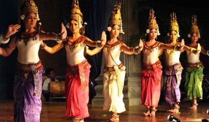 Siem Reap - Phnom Penh Discovery